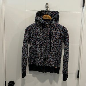 🚩 Aritzia TNA zip up floral hoodie size XXS